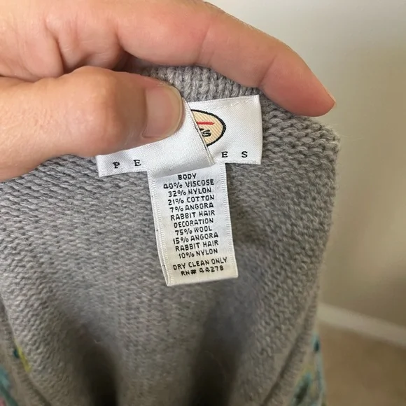 Vintage Talbots Petites Floral Embroidered Wool & Angora Cardigan Sweater Top S - Picture 9 of 9